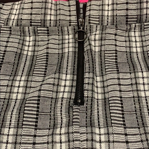 NWT Kendall and Kylie plaid skirt - Picture 4 of 5